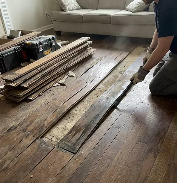 Why Osawatomie Homeowners Choose Osawatomie Restoration Pro for Water Damage Floor Repair?